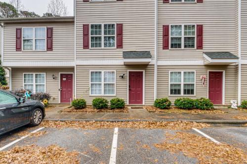 Southwest Raleigh 一軒家 | 2 Mi to Lenovo Center: Dog-Friendly Getaway