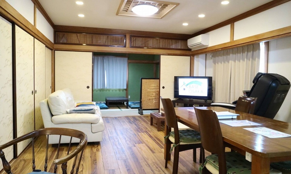 Naniwa 一軒家 | 4A 和室のある落ち着いたファミリータイプ。