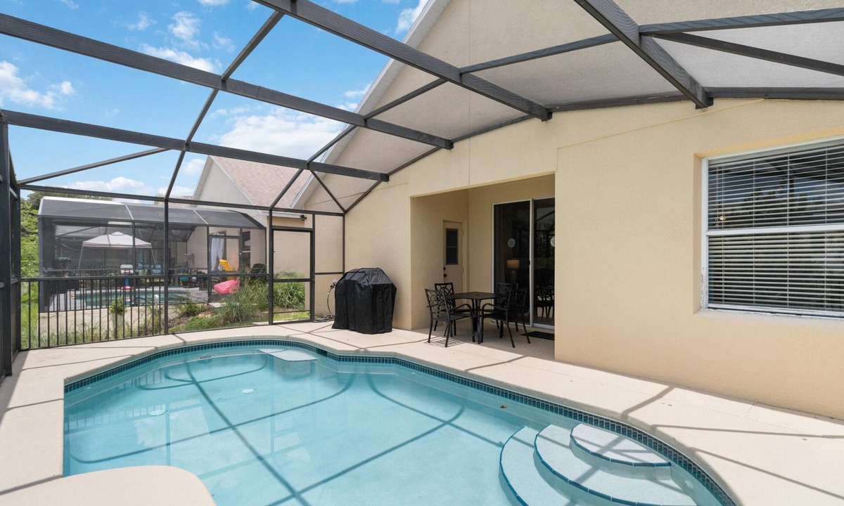 Sunset Ridge 一軒家 | 5/3 Pool home located in Sunset Ridge Community!