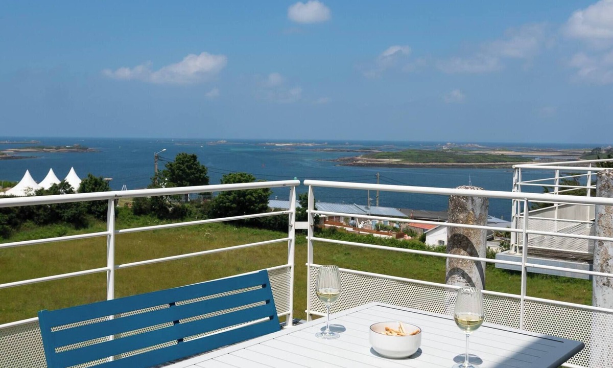 L'Aber Vrac'h アパートメント | Apartment with incredible sea view on the Aber Wrac'h 5 minutes walk from the port and the beach