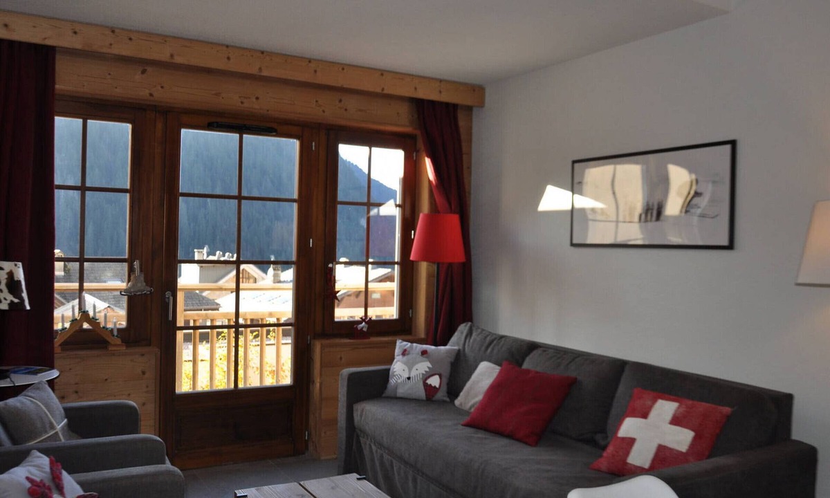 Chatel アパートメント | Central Châtel apartment with balcony and pool access