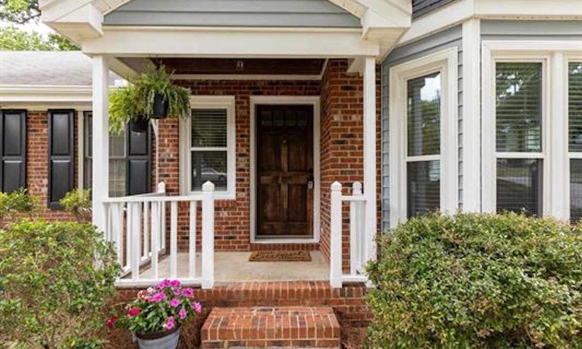 Northwest Raleigh 一軒家 | Escape to Blue Wilderness: A stylish townhouse