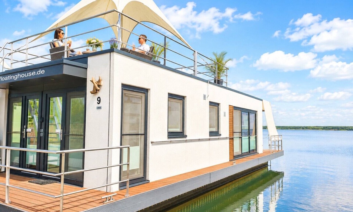 Laasow 一軒家 | Floatinghouse Milan: Lake view, terrace & time out in the Spreewald