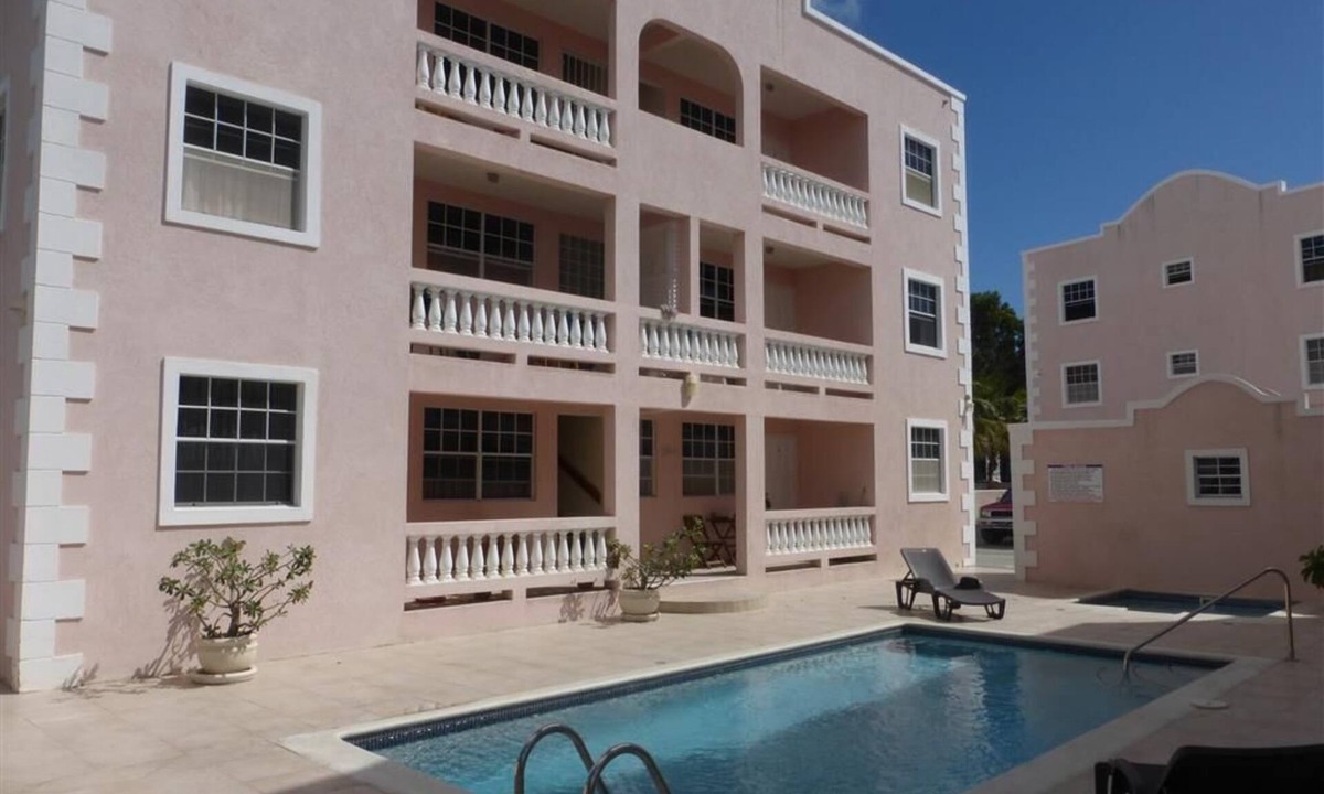 Maxwell コンドミニアム | Maxwell Beach Condo — Pool, Jacuzzi & Near St. Lawrence Gap and Oistins