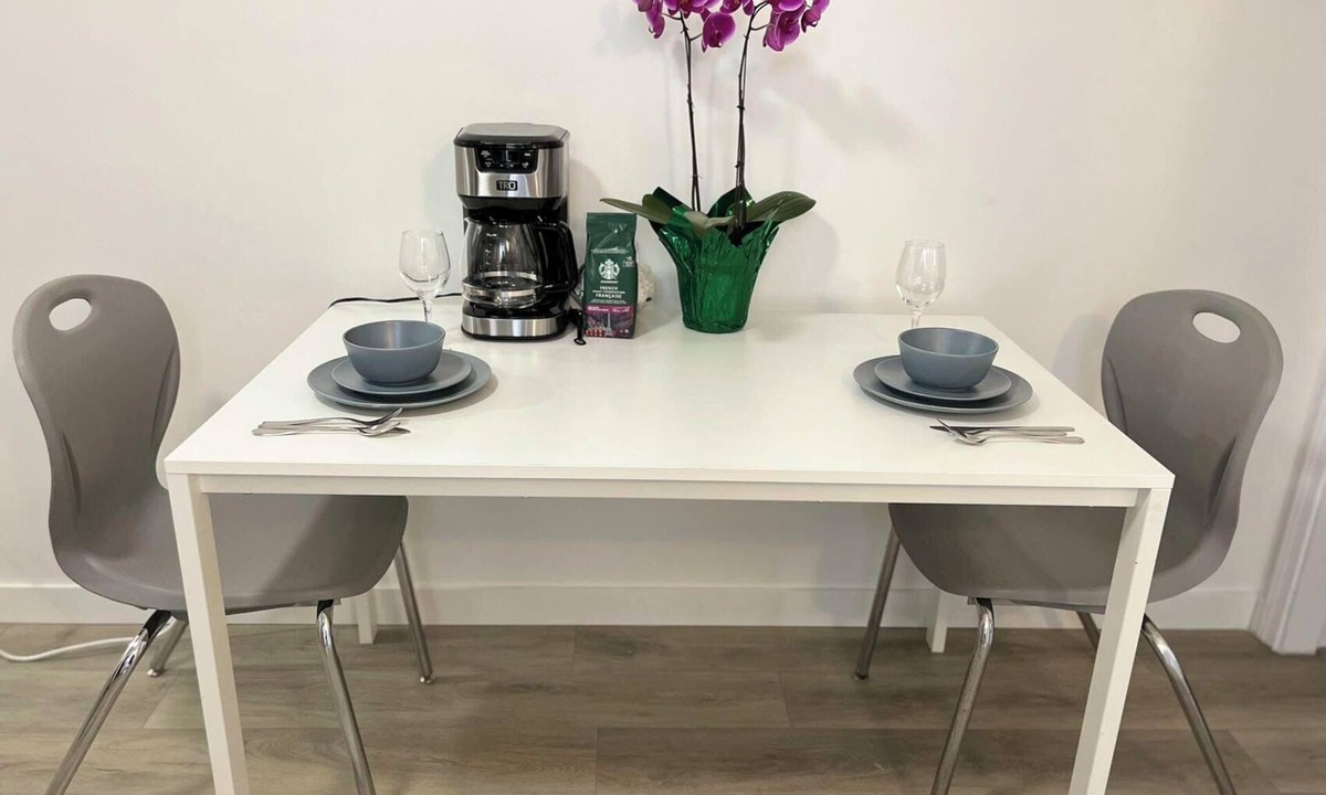 Hastings 一軒家 | Modern & Cozy 1 Bedroom Suite-Walk to MAJOR INTERNATIONAL SPORTING EVENT Fan Zone-Private Entrance