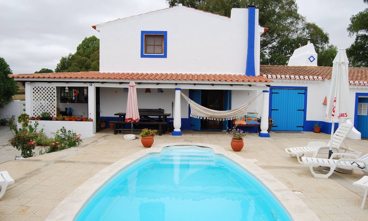 Santiago do Cacem コテージ | MONTE-CASA RURAL 6/8ゲスト - Alentejo Litoral、MilfontesとPorto Covoに近い