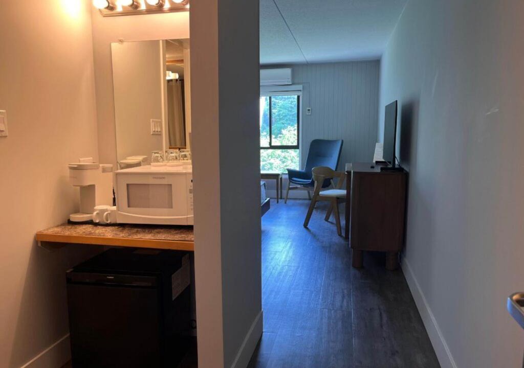 Downtown ホテル | Sechelt inn