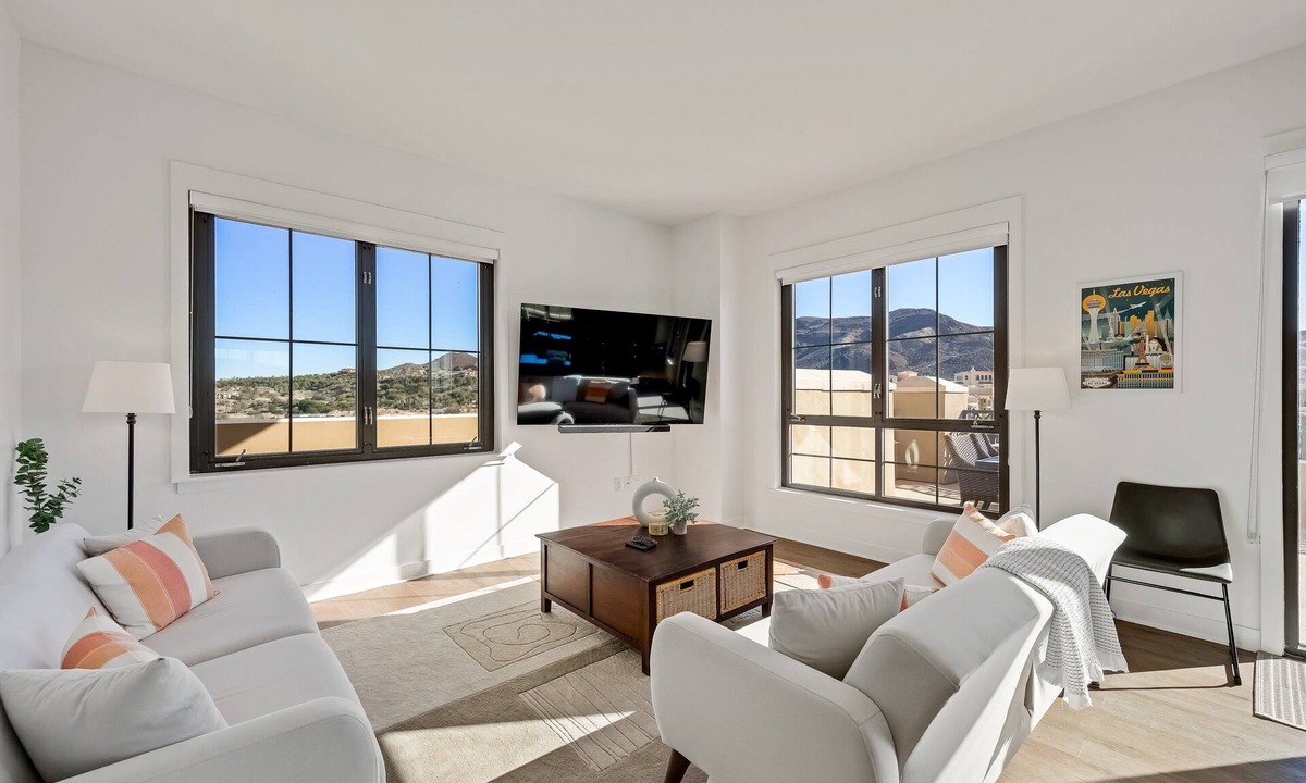 Lake Las Vegas コンドミニアム | Unwind in a luxurious 2BR penthouse on the shores of Lake Las Vegas