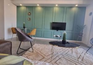 Accommodation Front - Prestigious 2 Sleeper Apartment with Harbour Views
