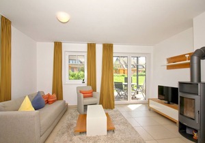 Beachfront vacation rental with a terrace, access to the pool and sauna - Rex Rugia H-1010 -