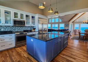 The Duck House - Spectacular Oceanfront home with 5 BR/7BA - Private Pool