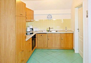 Top-floor apartment in a prime beach location with a view of the beautiful Schloonsee lake