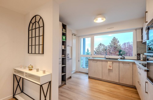 Evian-les-Bains アパートメント | À Quelques Pas du Lac Léman 2BR Lake View Walk to Lake & Town