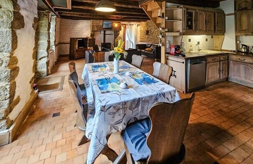 Noyal-Sous-Bazouges 一軒家 | 2 bedroom gorgeous home in Noyal-Sous-Bazouges