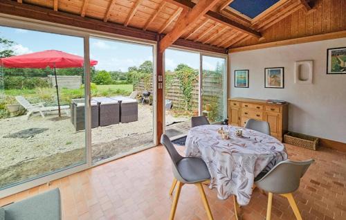 Noyal-Sous-Bazouges 一軒家 | 2 Bedroom Gorgeous Home In Noyal-Sous-Bazouges
