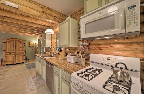 Charter Hills キャビン | 2 Decks & Fire Pit: Scenic Beech Mountain Retreat!