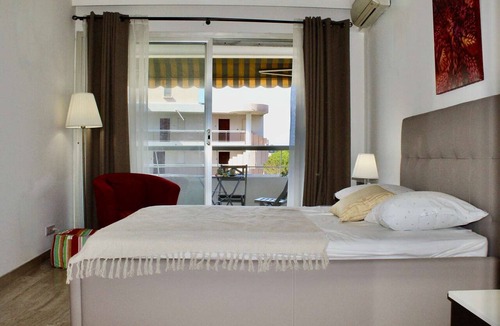 Villeneuve Loubet Beach アパートメント | 2-Room Apartment with Sea View and Air Conditioning, Villeneuve-Loubet Beach