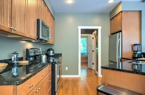 Kenilworth 一軒家 | 3BR / 2.5BA - 1,777 sq ft - Fully Furnished, Pet-Friendly, Deluxe Amenities