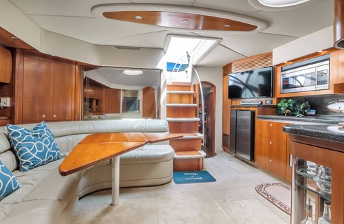 Harbour Island ボートレンタル | 52' Cruisers Express Yacht in the heart of downtown Tampa!