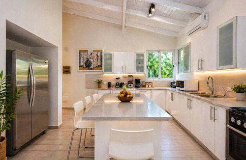 Los Lagos ヴィラ | Los Lagos 16-Chef-4 maids-3 golf carts-3minute walk to the beach-heated jacuzzi