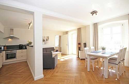 Hohen Niendorf アパートメント | A special kind of vacation - in the historic Hohen Niendorf Castle!