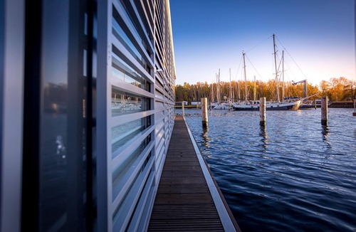 Peenemuende ボートレンタル | Baltic Sea Views & Cozy Comfort
