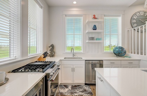 Port Aransas キャビン | Beach & golf getaway with pool, gym, & restaurants on-site – snowbirds welcome