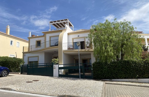 Alvor ヴィラ | 海の景色とビーチまで徒歩圏内のヴィラ