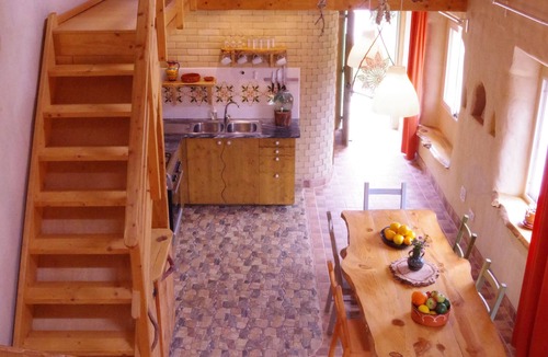 Odeceixe 一軒家 | Beautiful self-built ecological house by the river