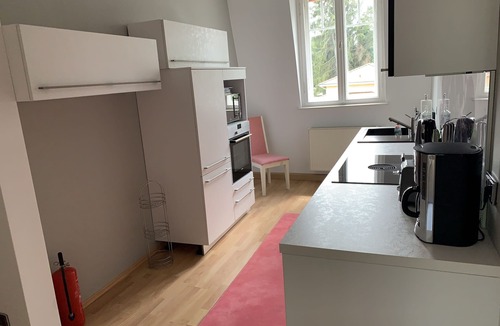 Bergholz アパートメント | 2つのベッドルームでリラックスできる美しい日当たりの良い居心地の良いデザインアパートメント