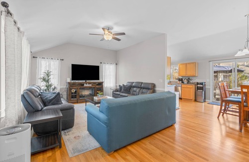 West Hyannisport 一軒家 | Cape Cod Fireplace/ Hot Tub Fire Pit & Beach