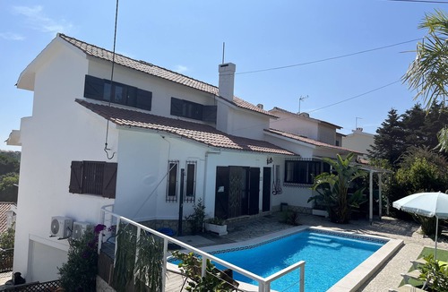 Charneca da Cotovia 一軒家 | Casa Pausa Vakantiewoning in Sesimbra met Fantastische Zichten en Vlak de Oceaan