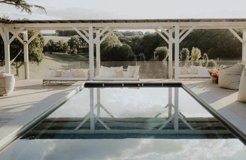 Lussan リゾート | Château Engalin