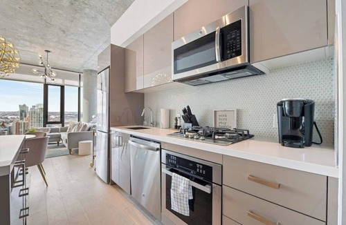 Beltline アパートメント | Classy & Comfortable Sub-Penthouse w Pool, AC