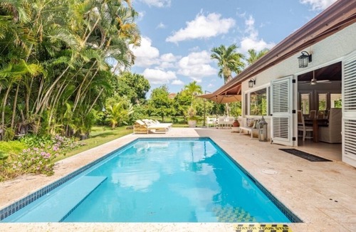 Casa de Campo ヴィラ | Cozy Villa in Casa De Campo with a Golf view, 3 mins away from beach.