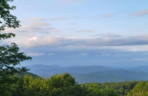 Charter Hills 一軒家 | D-45 Discounted Concert Packages! Views & Near all mountain activities!