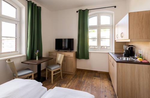 Pasewalk ベッド・アンド・ブレックファスト | Double room comfort 102 - Lokschuppen Pasewalk- guest houses with double rooms, single rooms and