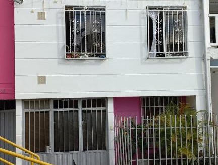 Bucaramanga 一軒家 | EDIFICIO KOTOKO BARRIO CALDAS