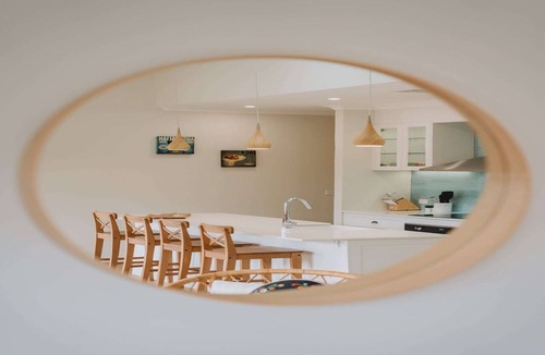 Narrabundah アパートメント | Exquisitely Spacious 3-Bed Home