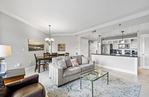 Lake Las Vegas コンドミニアム | Freshly Renovated 2BR/2BA Retreat in Lake Las Vegas – Comfortable & Peaceful Stay