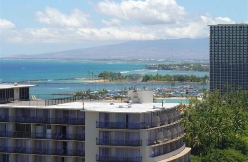 Waikiki コンドミニアム | フルオーシャンビュー-ビーチへのステップ！ 無料駐車場とWiFi