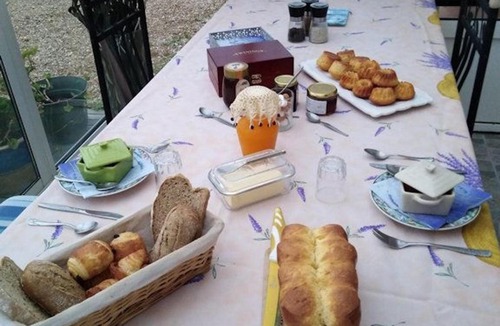 Bouges-le-Chateau 一軒家 | Guestroom Bouges-le-Château, 1 pièce, 3 personnes - FR-1-591-536