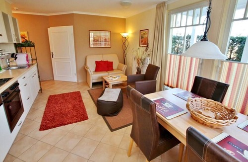 Ostseebad Kuhlungsborn アパートメント | Hübsche Ferienwohnung an der Ostsee mit Terrasse, Saunabereich und Pool im Haus!