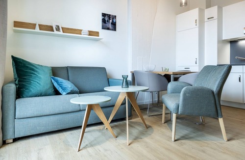 Wismar アパートメント | Hübsches Apartment mit Balkon, Hafenblick und Saunanutzung in Erstklassiger Lage