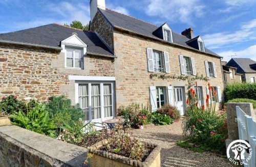 Bazouges-la-Perouse ベッド・アンド・ブレックファスト | Le Jardin de Quercus B&B