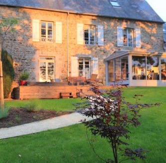 Bazouges-la-Perouse ベッド・アンド・ブレックファスト | Le Jardin de Quercus B&B