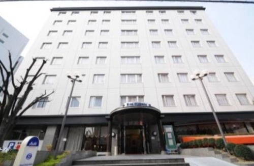 Shin-Osaka ホテル | 最大6名禁煙2段ベッド×2台ダブル+シングルオフシーズン / 大阪市 大阪府