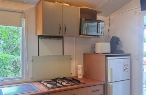 Saint-Paulet-de-Caisson 一軒家 | Mobile home on the banks of the Ardèche and the medieval village of Aiguèze