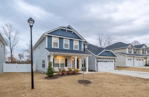 Garner 一軒家 | Near Raleigh with 6-Beds huge Home Sleeps 12