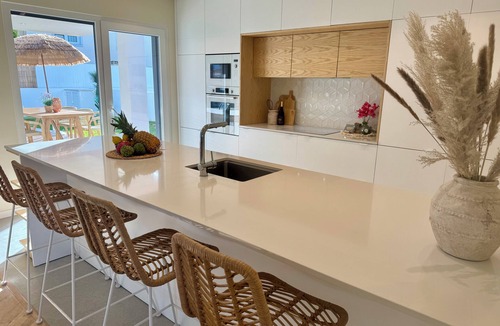 Charneca de Caparica e Sobreda ヴィラ | *NEW* Charneca Sunrise, luxury villa close to Lisbon & Beach